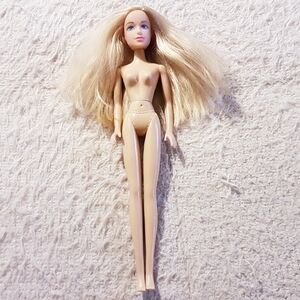Chic Fashion Doll Blonde Hair Blue Eyes Teen